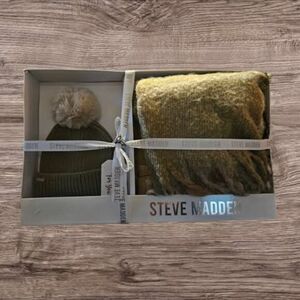 Steve‎ Madden Olive Green Tan Plaid & Matching Beanie Hat NEW